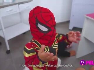 Dvärg spider-man defeats clinics thief och utmärkt maryam suger hans cock&period;&period;&period; hero eller villain&quest;